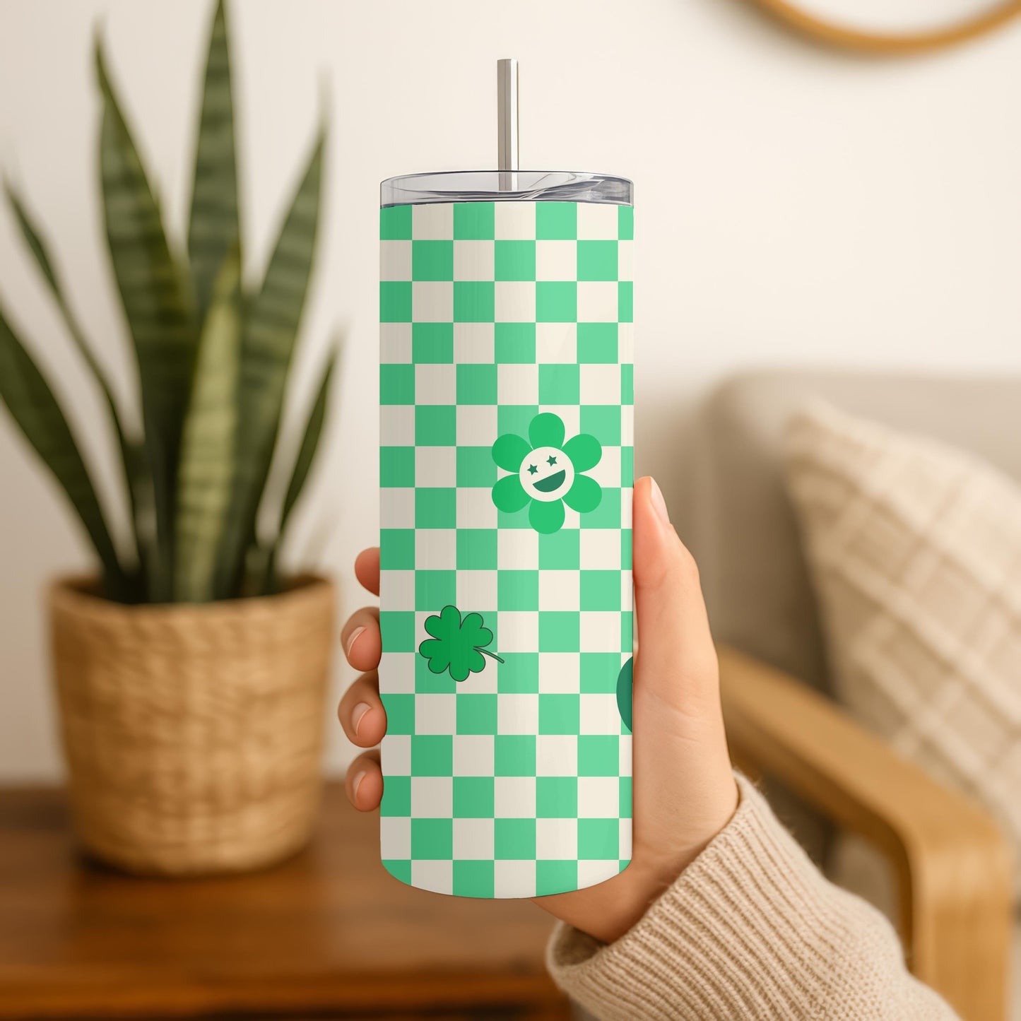 Personalized St Patrick's Day Tumbler, Green Checkerboard Mama Cup, Retro Lucky Shamrock Gift for Her, 20oz Skinny Tumbler