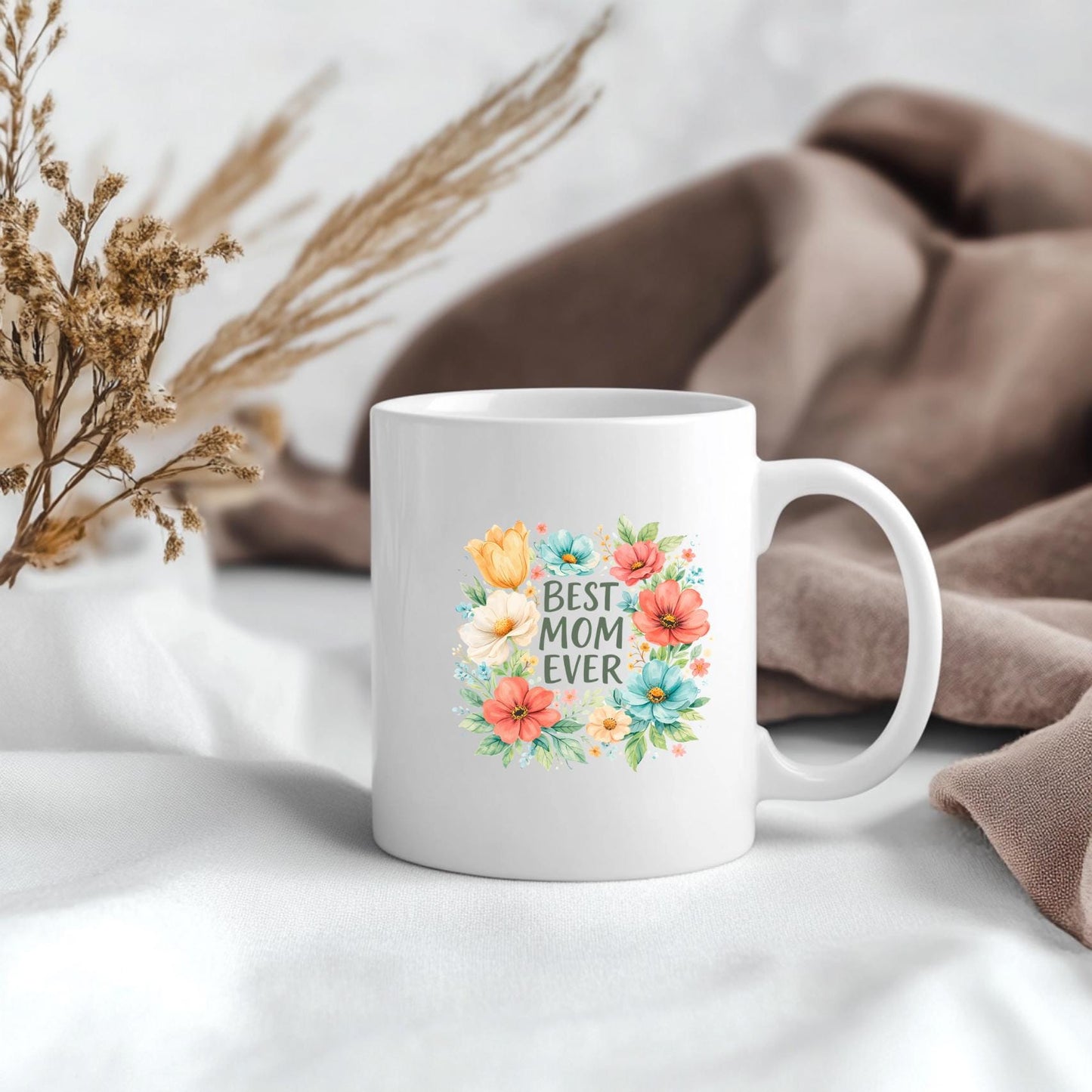 Best Mom Ever Floral Mug: Colorful Botanical Coffee Cup for Mother's Day, Pretty Flower Wreath Gift for Mom